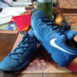 Kids Basketball Shoes
